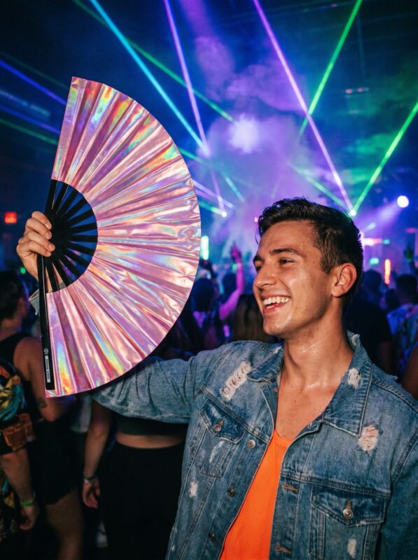 Festival-Fächer Holografisch Rosa – irisierendes Pride Accessoire